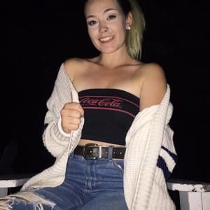 Meet your Posher, Caroline